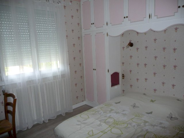 Maison lumineuse 4 pièces - Photo 10 - La Croix-en-Touraine