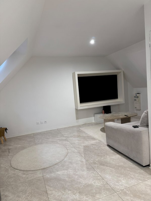 Grande maison de près de 200 m² avec entrée indépendante, sous-sol et dépendance - Photo 10 - Orléans
