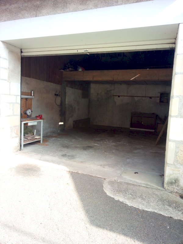 Très belle maison de ville - Dépendances et grand garage - Photo 13 - Descartes