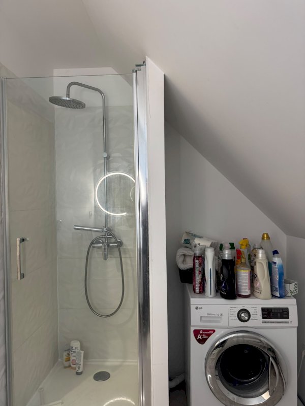 Grande maison de près de 200 m² avec entrée indépendante, sous-sol et dépendance - Photo 15 - Orléans