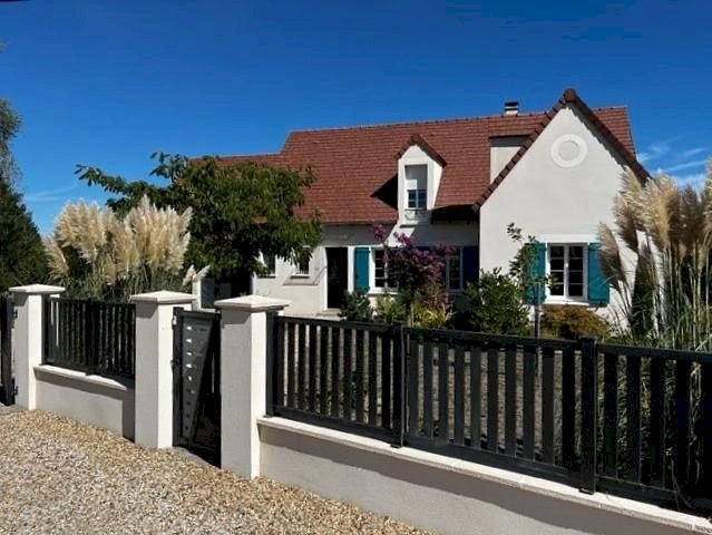 MAISON 8 PIECES AVEC PISCINE - Photo 1 - Vienne-en-Val