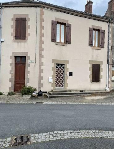 Se loger à Eguzon-Chantome 36 / Maison de 117 m² - Photo 2 - Éguzon-Chantôme