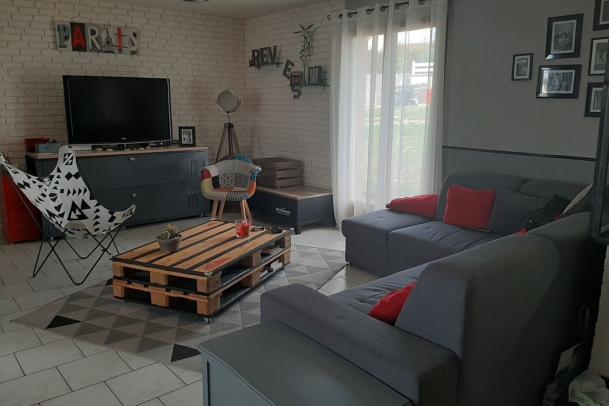 Agréable maison 4 chambres - Photo 3 - Moulins-sur-Yèvre