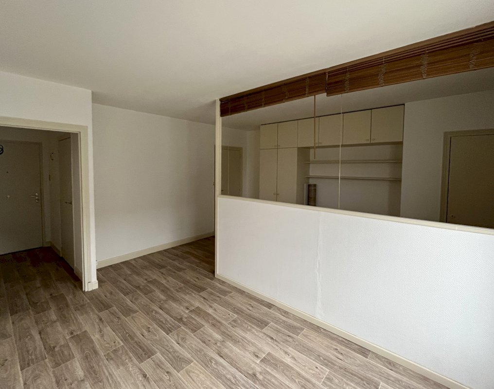 Appartement en résidence sénior - Photo 3 - Tours