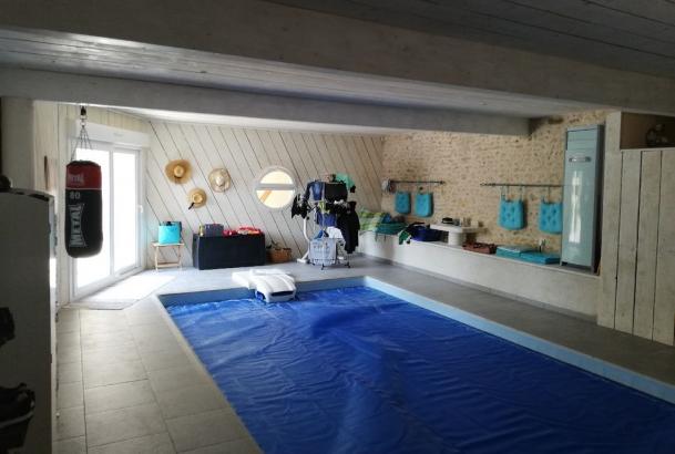 Maison 175 m² avec piscine - Photo 4 - Bourges