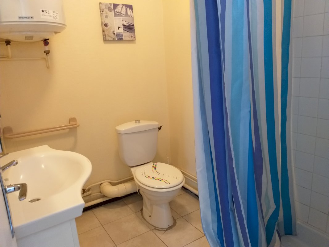 Studio 23 m² plein centre - Photo 4 - Bourges