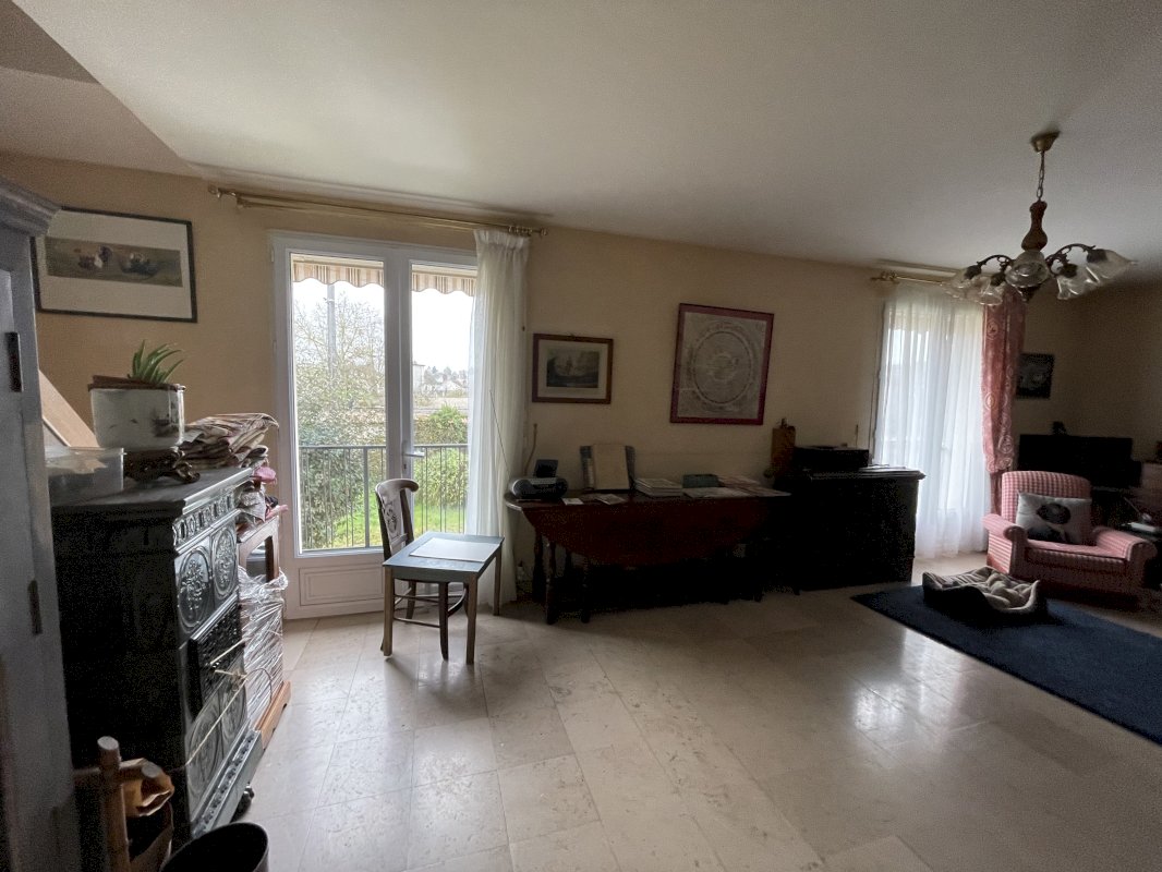 Maison avec jardin clos sur sous sol - Proche école et commerces - Photo 5 - Châtillon-Coligny