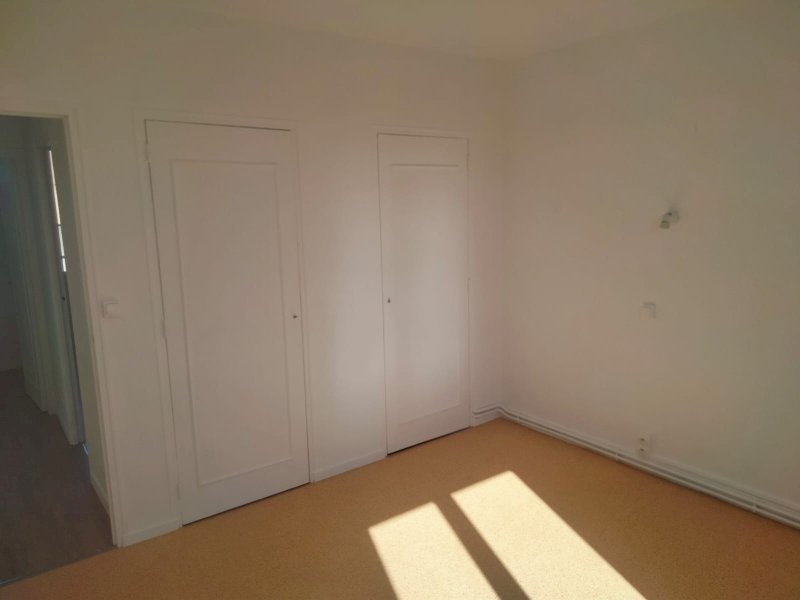 Appartement T3 de 62.99 m² - Photo 5 - Bourges