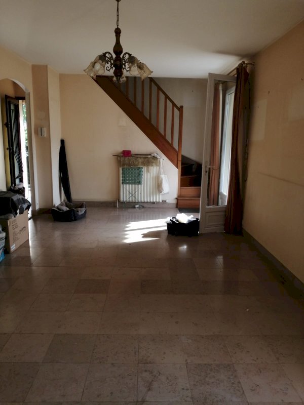 Maison avec jardin clos sur sous sol - Proche école et commerces - Photo 6 - Châtillon-Coligny