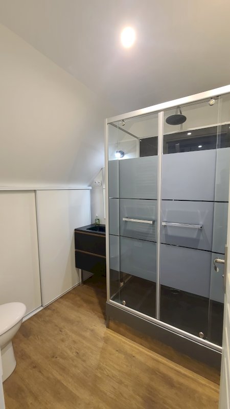 Charmant studio refait à neuf - Photo 8 - Chartres