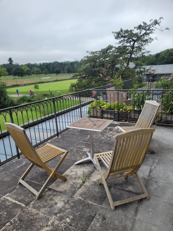 Vends appartement avec grande terrasse ensoleillée sur Golf de Touraine - Photo 8 - Ballan-Miré