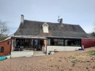 Maison avec dépendances sur 3ha - Villebout (41270)